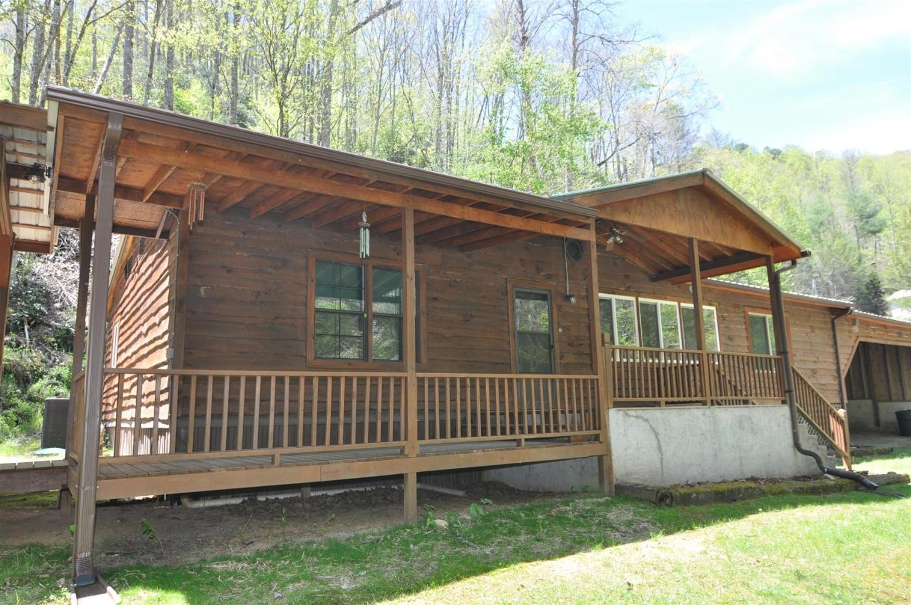 Waterfall Hideaway Bryson City Exterior photo