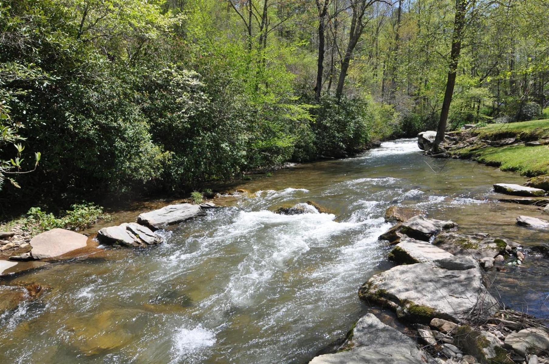 Waterfall Hideaway Bryson City Exterior photo