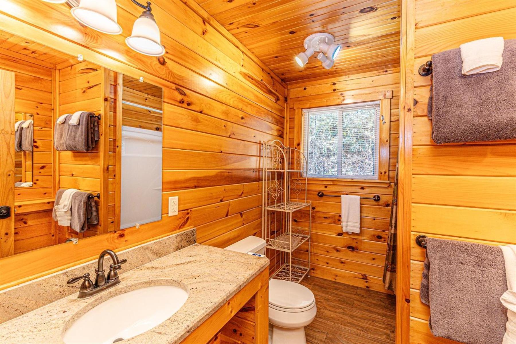 Waterfall Hideaway Bryson City Exterior photo