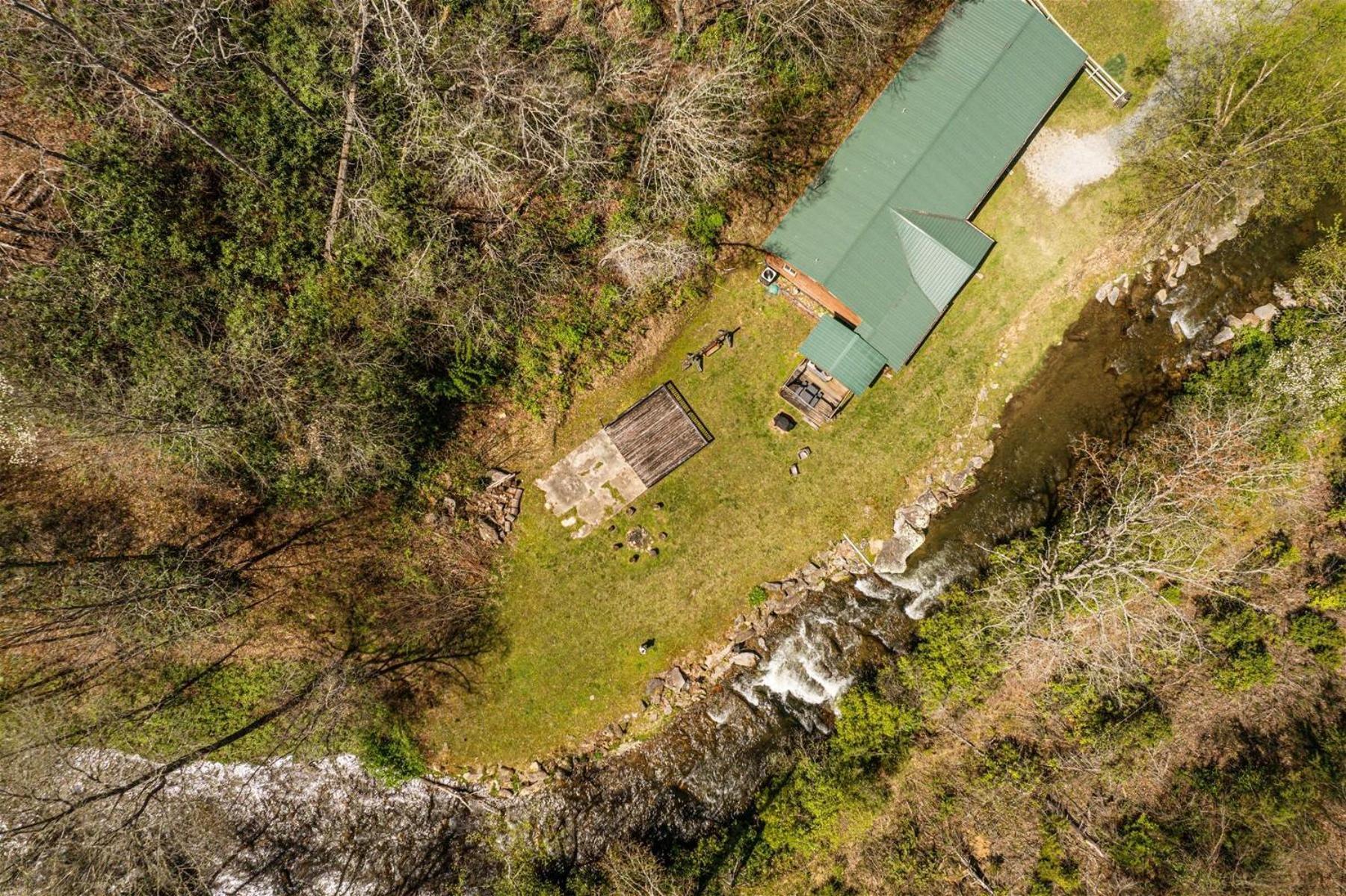 Waterfall Hideaway Bryson City Exterior photo