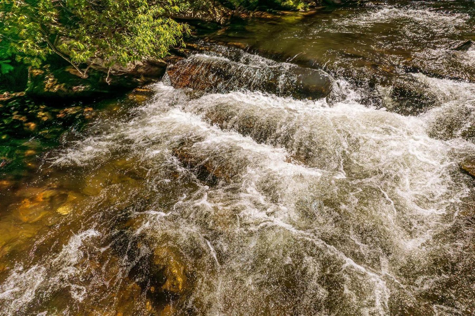Waterfall Hideaway Bryson City Exterior photo